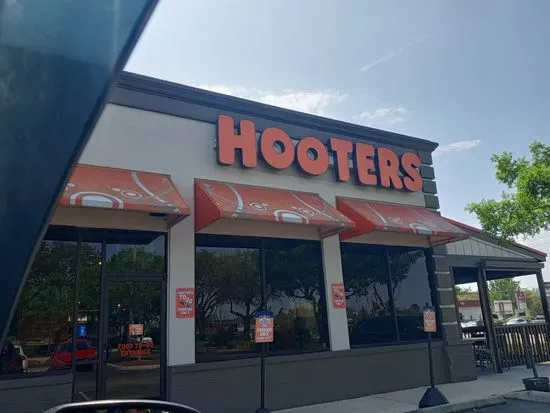 Hooters