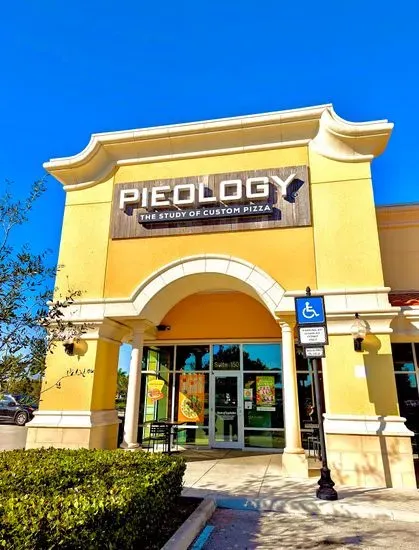 Pieology Pizzeria, Miami, FL