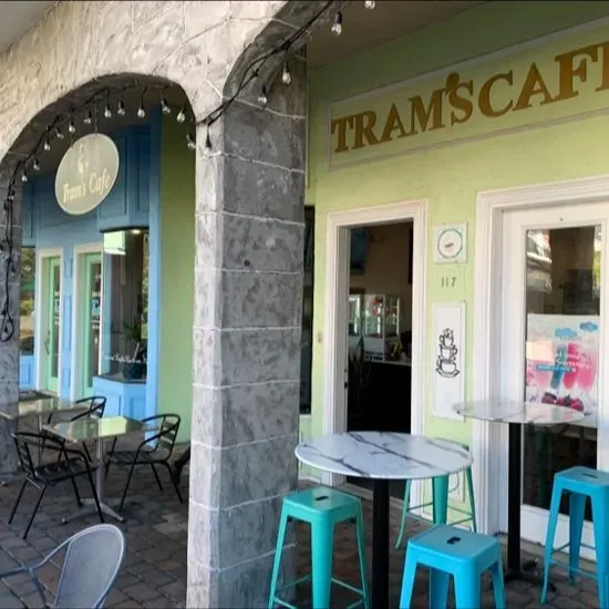 Tram's Café