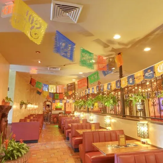 Mi Pueblo El Restaurante Mexicano & Cantina - University