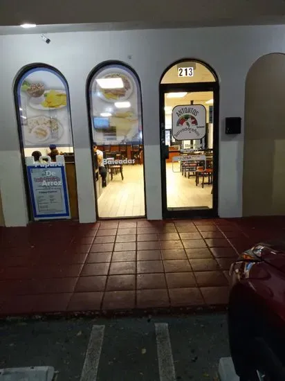Antojitos Salvadoreños restaurant