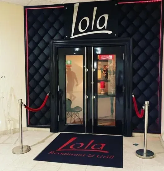 Lola Restaurant & Grill