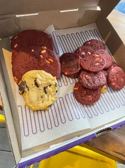 Insomnia Cookies