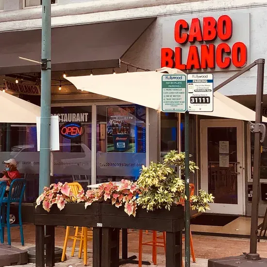 Cabo Blanco Restaurant & Bar