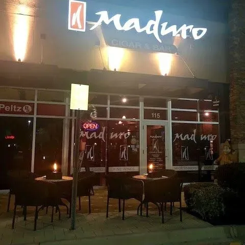 Maduro Cigar & Bar