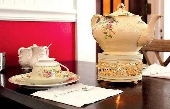 The Tilted Teacup Tea Room and Boutique