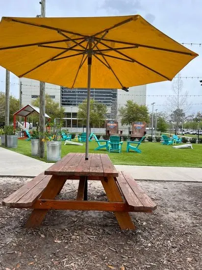 Midpoint Park and Eatery | Food Truck and Restaurant Park