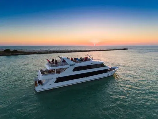 Yacht StarShip Cruises & Events