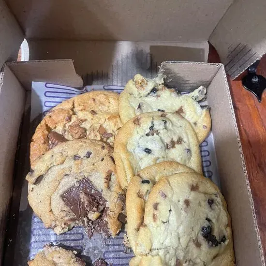 Insomnia Cookies