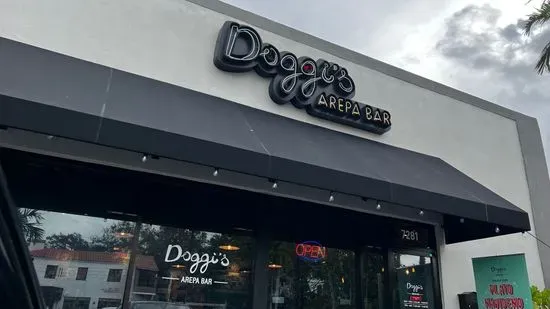 Doggi's Arepa Bar