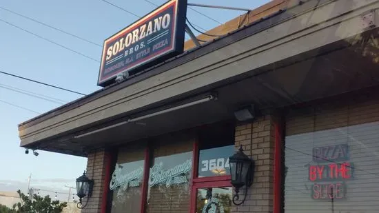 Solorzano's Pizza - Webber St.