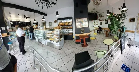 Bettant Bakery & Café