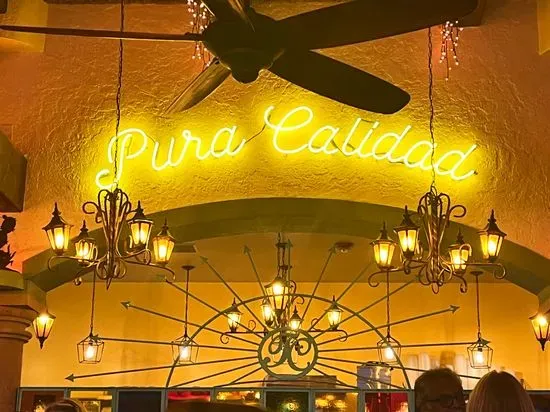 El Tiempo Cantina