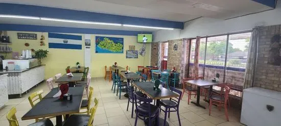 El Tesoro Café