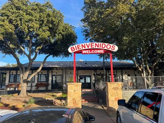 Two Senoritas Restaurant & Cantina