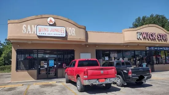 Wing Junkiez