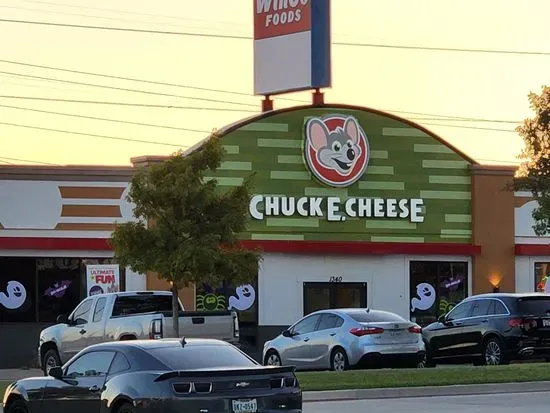 Chuck E. Cheese