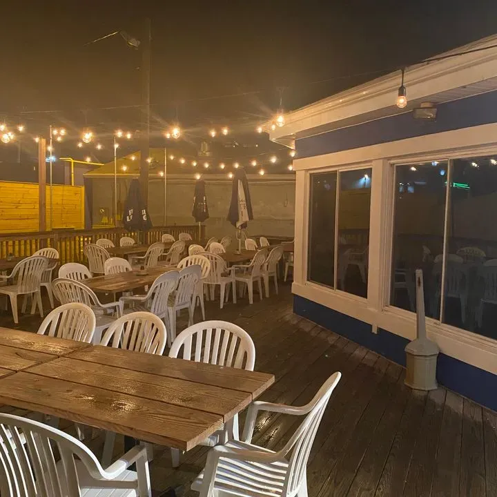 D&M's Tiki Bar and Crab Deck Edgewood, MD Checkle