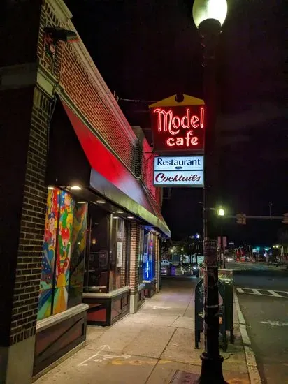 Model Cafe