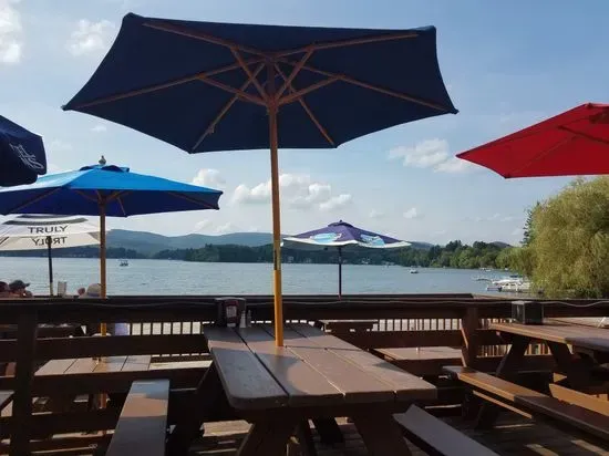 Lakeside Bar & Grill