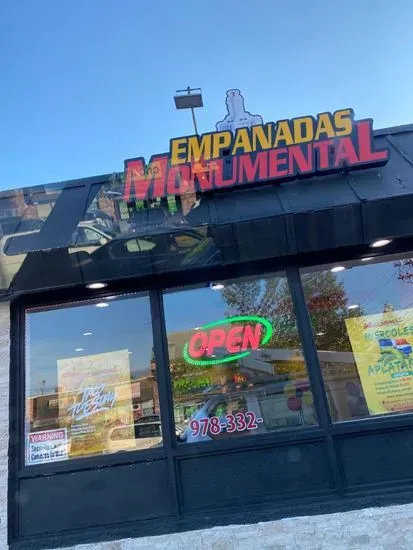 Empanadas Monumental Lawrence