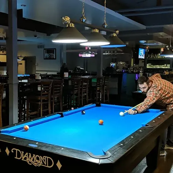 Piccolo Lounge and Pool Hall