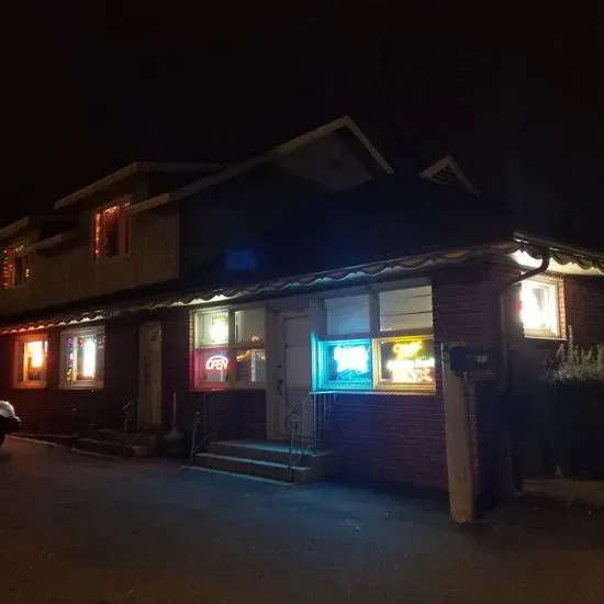 Moe-B-Dicks North Shore Pub
