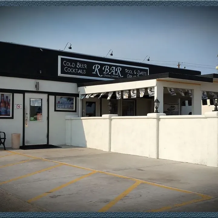 R Bar and Grill | Lake Havasu City, AZ | Checkle