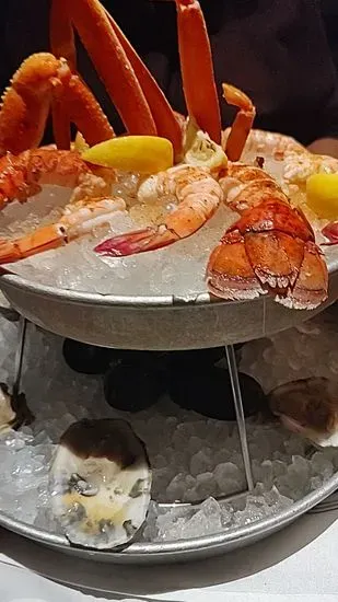 Chesapeake's Seafood and Raw Bar