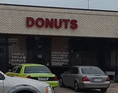 Family Smile Donut Shop