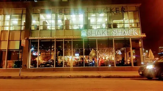 Shake Shack Inner Harbor