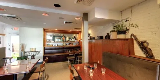 Metropolitan Kitchen & Lounge