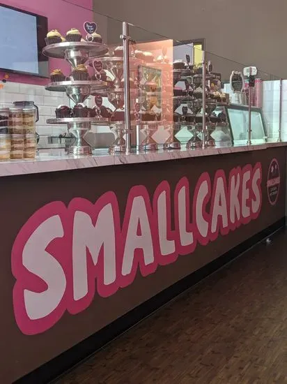 Smallcakes Cupcakery & Creamery Garland
