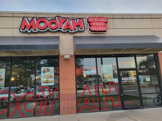 MOOYAH Burgers, Fries & Shakes