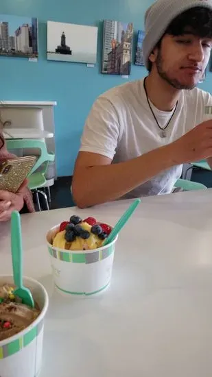 Yogurtini Self-Serve