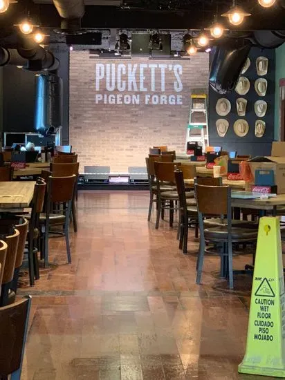 Puckett's Restaurant - Pigeon Forge