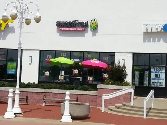 sweetFrog Premium Frozen Yogurt