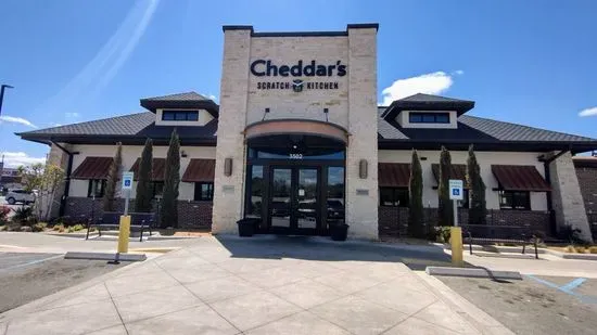 Cheddar's Scratch Kitchen