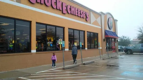 Chuck E. Cheese