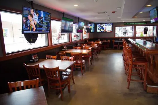 Sidelines Sports Bar & Grill