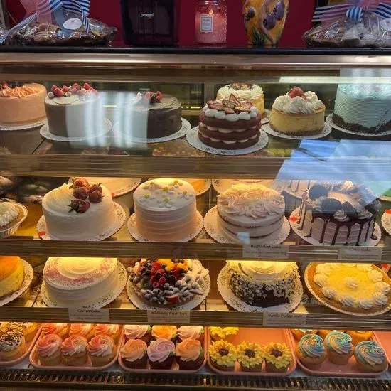 Manhattan Sweets Boutique Bakery Islip NY Checkle