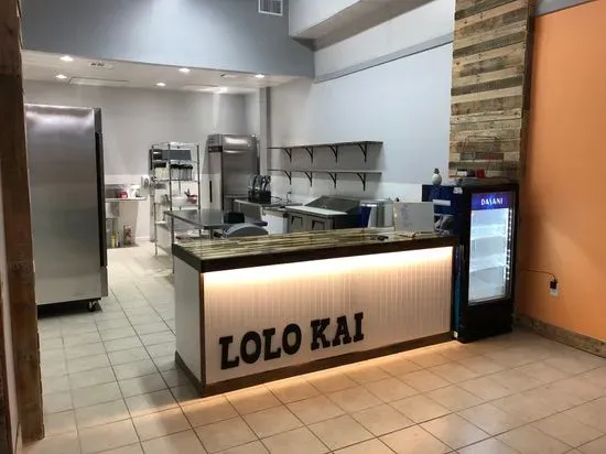 Lolo Kai Smoothies and Wraps