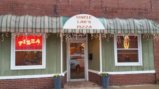 Uncle Lar's Pizza