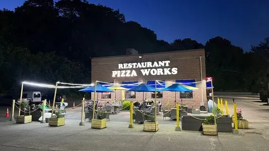 Restaurant Pizza Works