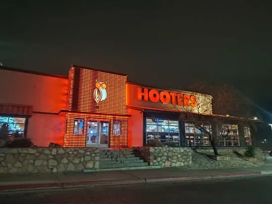 Hooters