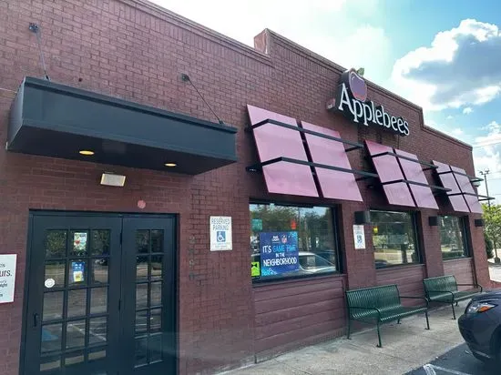 Applebee's Grill + Bar