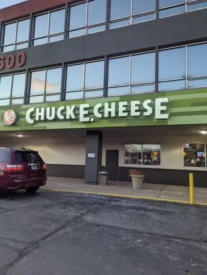 Chuck E. Cheese