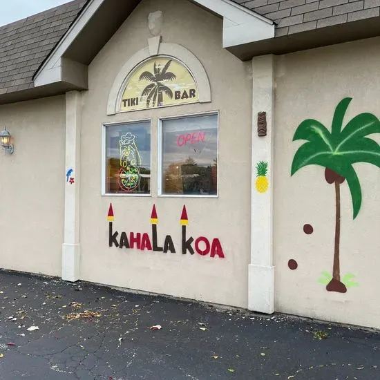 Lola's Pizza & Tiki Bar