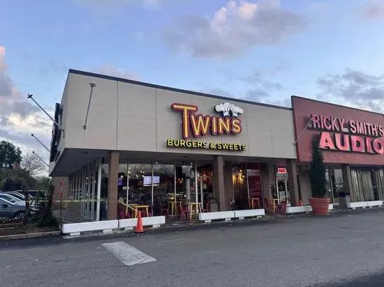 Twin's Burgers and Sweets