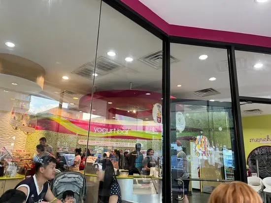 Menchie's Frozen Yogurt